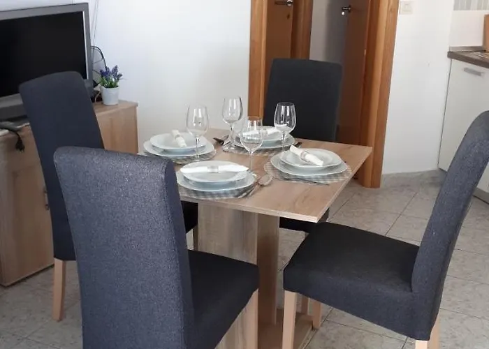 Διαμέρισμα Dana *