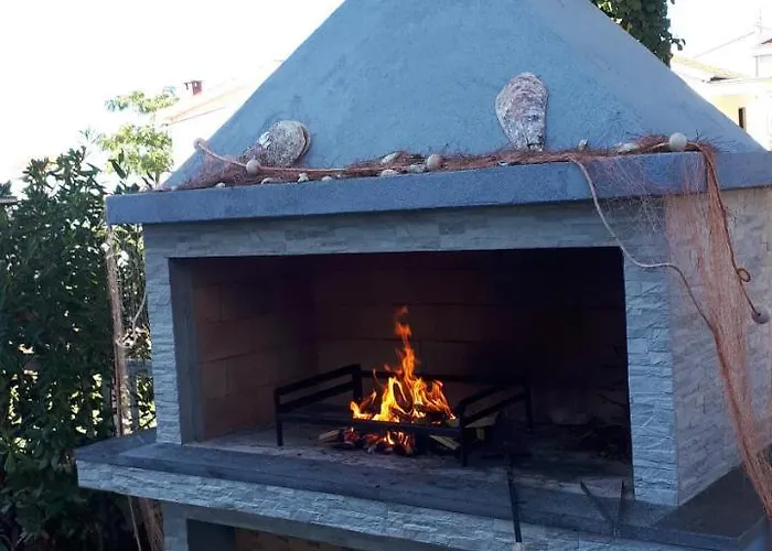 Dana Διαμέρισμα *